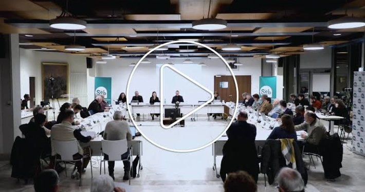 Caméras robotisées ou cadreur pour filmer un conseil municipal